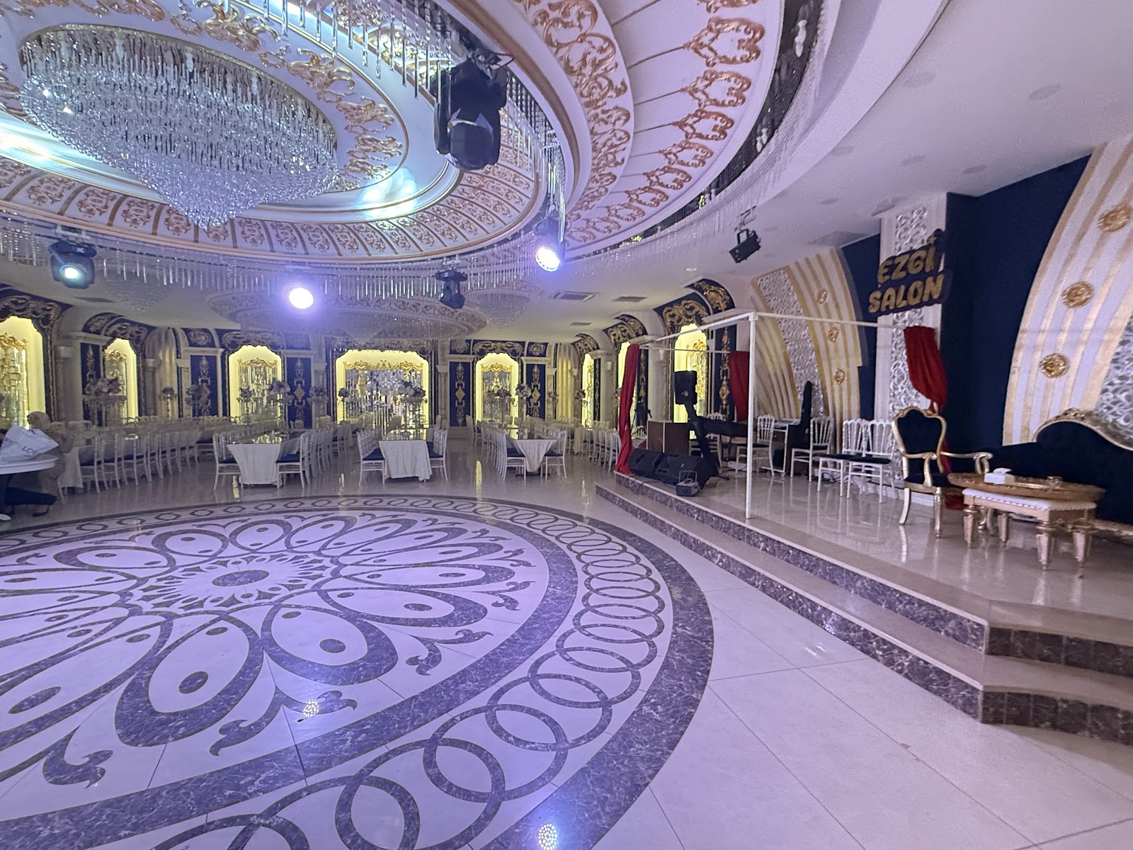 Grand Aykanat Plaza